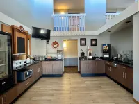 AmericInn by Wyndham Rice Lake - breakfast