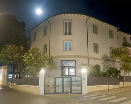 Primo 酒店 厄爾巴島酒店