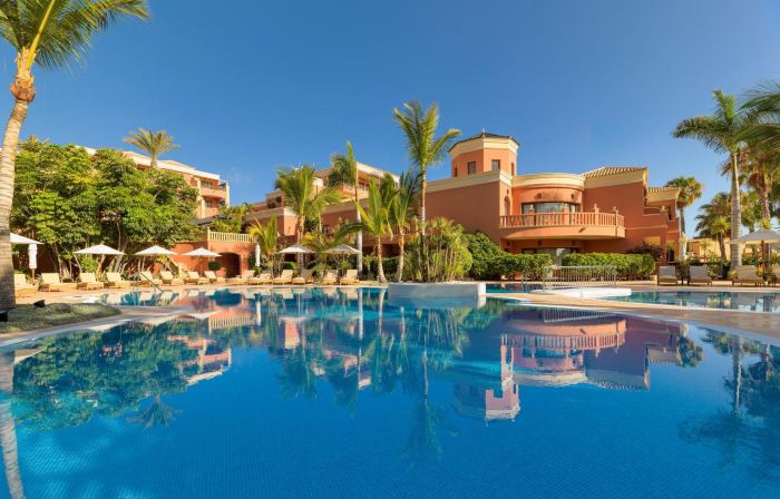 1881 Tenerife Madrigueras Golf Hotel