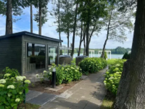 Officer's Yacht Club Resort & Spa Hotels in 