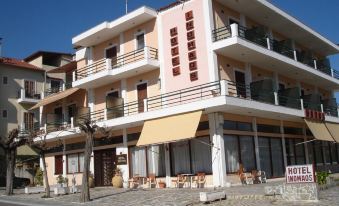 Hotel Inomaos - Housity