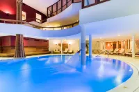 Hotel Granbaita Dolomites - Pools