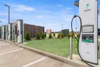 Holiday Inn Express & Suites HOUSTON NW - CYPRESS GRAND PKY by IHG - Parkplatz