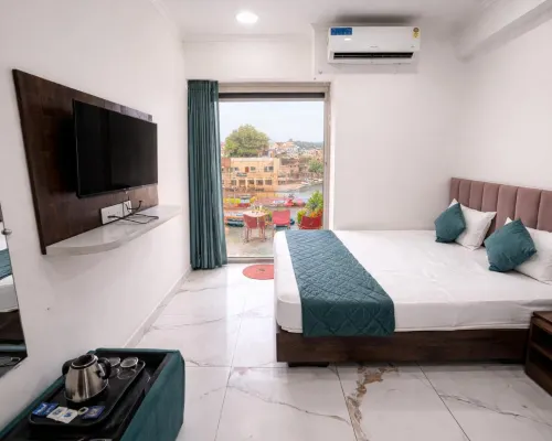 Hotel Ramghat Inn, Chitrakoot - River View Hotels in Chitrakoot