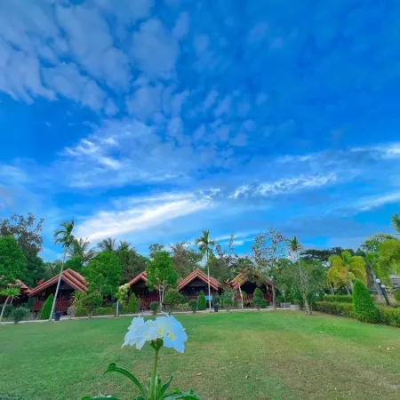 Diamond Beach Resort Krabi Town Отели рядом с достопримечательностью «Парк Heaven 7»