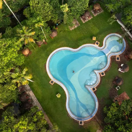 Coconut Lagoon Kumarakom- a CGH Earth Experience