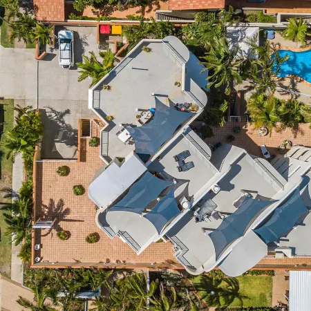 The Burlington Holiday Apartments