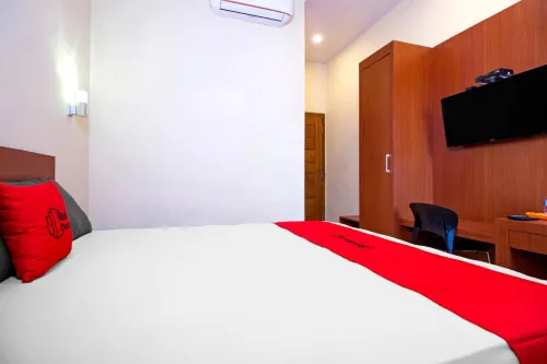 RedDoorz near Trans Studio Mall 2 - balcony