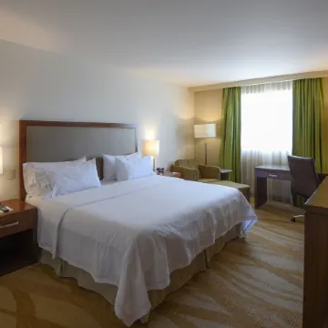 Holiday Inn Express & Suites CELAYA by IHG