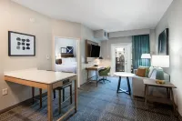 Staybridge Suites PHOENIX - GLENDALE SPORTS DIST by IHG