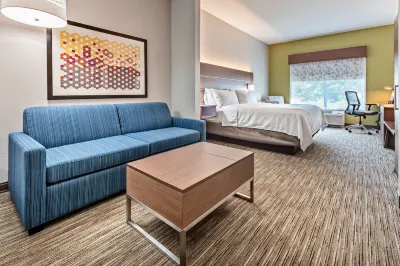 Holiday Inn Express & Suites Lake Zurich-Barrington Hotels near Saint Anne Catholic Community