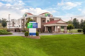 Holiday Inn Express & Suites LEWISBURG by IHG