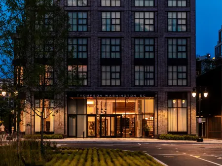 Thompson Washington D.C. by Hyatt Отели рядом с достопримечательностью «Enid A. Haupt Garden»