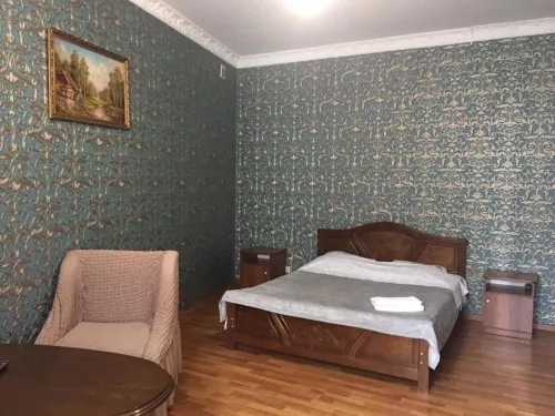 Izumrud Hotel