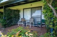 Karri Aura Hotels in Shadforth
