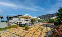 Vee Resort- the Suites of Royals Hotel a Vanavli t. ategaon