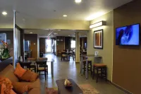 Microtel Inn & Suites by Wyndham Pecos - Desayuno