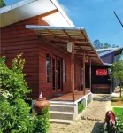 The Teras Kayu - Family Guest House in Ciwidey Các khách sạn gần Curug Tilu Waterfalls