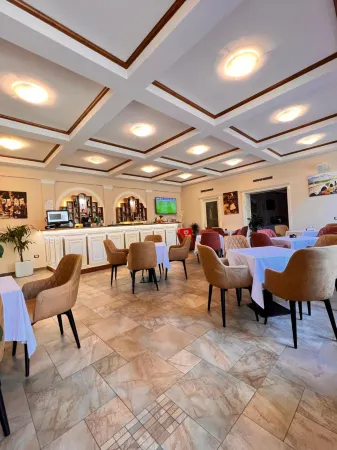 Hotel Treva Отели рядом с достопримечательностью «Shkodër History Museum»