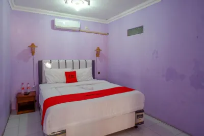 RedDoorz Near Goa Jatijajar 2 Hotels in Ayah