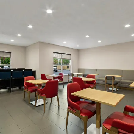 Comfort Inn & Suites Santee I-95