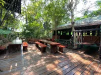 Khao Sok Tree House Resort Các khách sạn ở Phanom