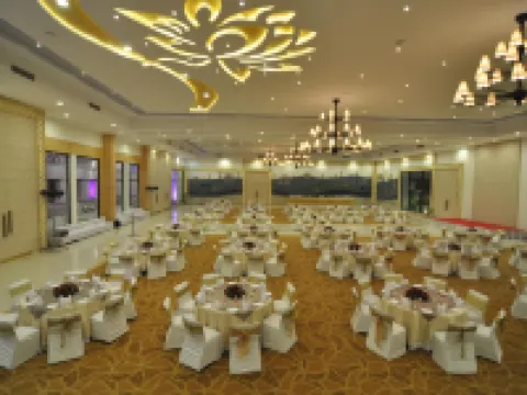 KK ロイヤル ホテル & コンベンション センター アマーのホテル