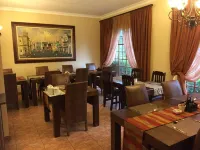 Sunset Manor Guest House - Bãi đậu xe
