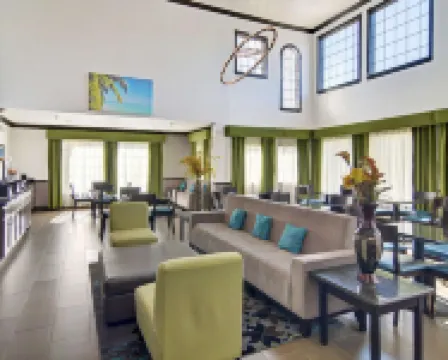 Spark by Hilton Galveston