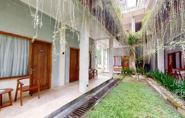 Dea Lokha Hotel