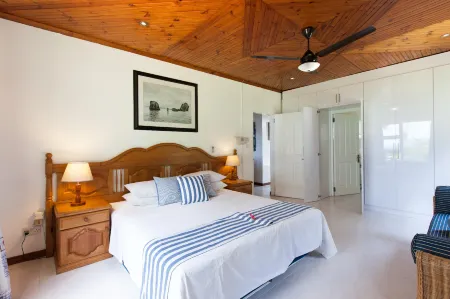 Ocean Villa Отели рядом с Аэропорт Праслен