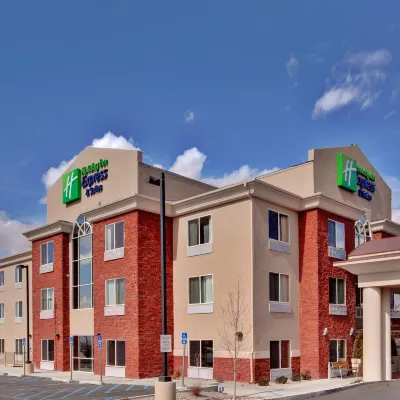 Holiday Inn Express & Suites ALBUQUERQUE AIRPORT by IHG Hotels near The University of New Mexico