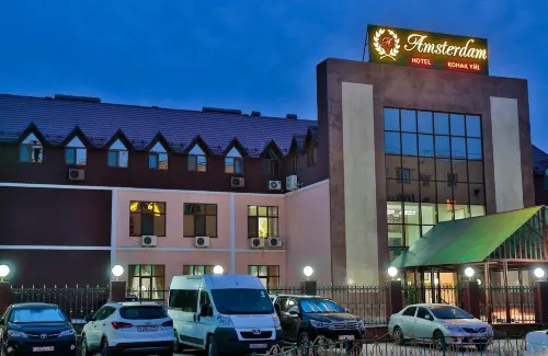 Amsterdam Hotel Aktobe - Quầy Bar