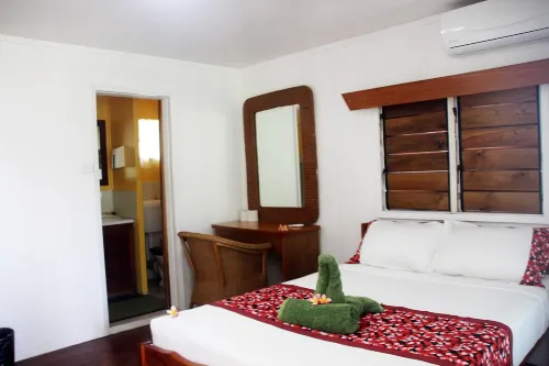 Ratu Kini Backpackers & Dive Resort Hotels in Mana Island