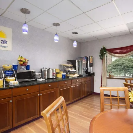 Days Inn by Wyndham Middletown