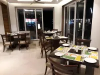 Lemon Tree Hotel Candolim - breakfast