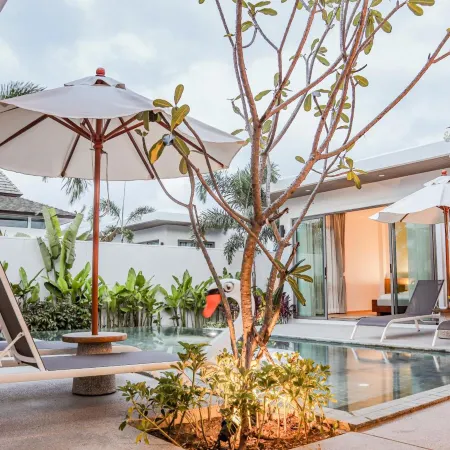 Shambhala Grand Villa by Cozy Lake