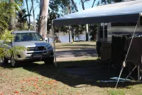 Riverside Tourist Park - parking