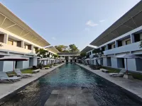 Kuta Living by Kamara - مسبح غير متناهي