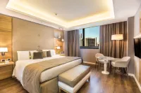 Holiday Inn Naples Hotels near Libreria Antiquaria Colonnese