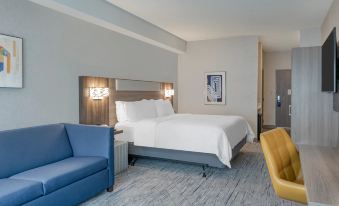 Holiday Inn Express & Suites Wadsworth