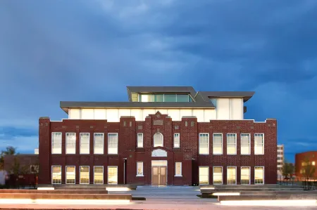 Delta Hotels Grande Prairie Airport Отели в г. Гранд-Прери