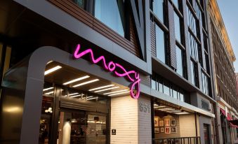 Moxy San Diego Downtown/Gaslamp Quarter