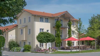 Zum Kirchenwirt Hotels near Schartenkirche Solla