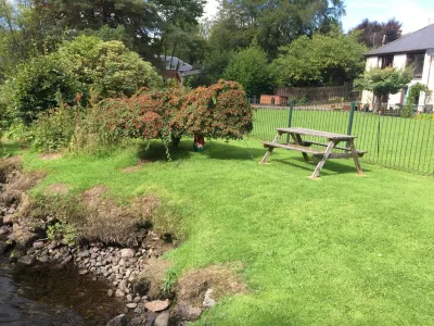 Riverside House Hotels in 