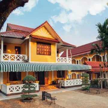 Le Jardin Hotel Отели в г. Паксе