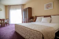 Santa Resort Hotel (Санта Резорт)