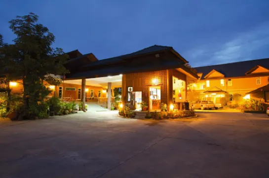 Baantip Suantong Hotels in Bang Khonthi