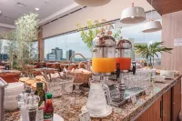 Paseo la Galería Hotel & Suites