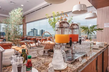 Paseo la Galería Hotel & Suites